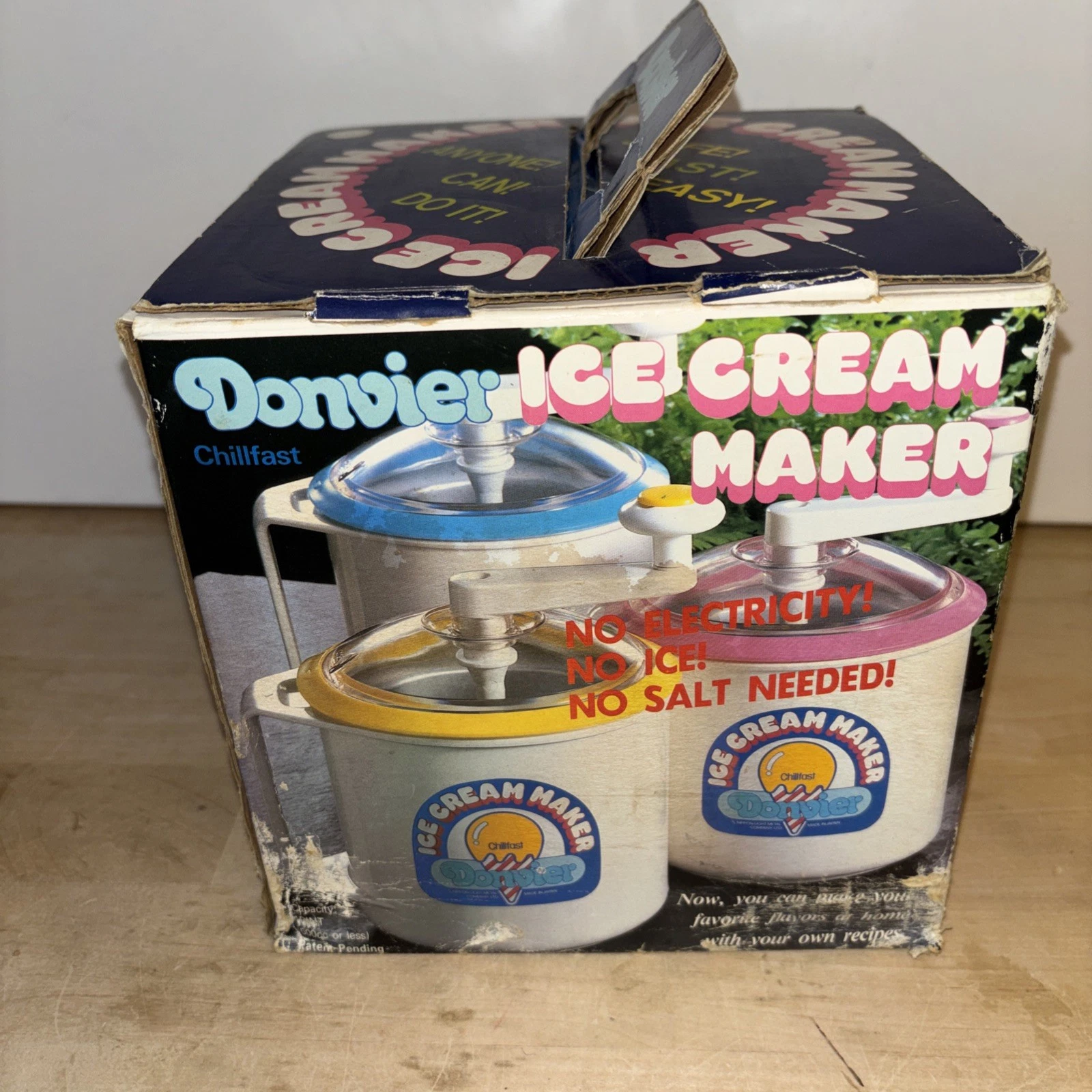 Vintage DONVIER Ice Cream Maker ChillFast 1 Pint White in Original Box