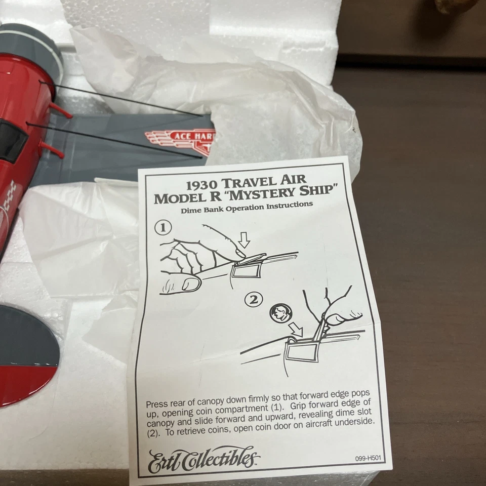 Avión Ace Hardware Mystery R 1930 banco de metal fundido a presión coleccionables Ertl - NUEVO Foto 3 de 3