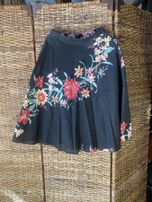 Vintage 70S Black Skirt With Flowers, Measurements And Photos