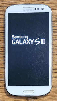Samsung Galaxy S3 SGH-I747M - White ( Telus ) Very Rare 4G LTE