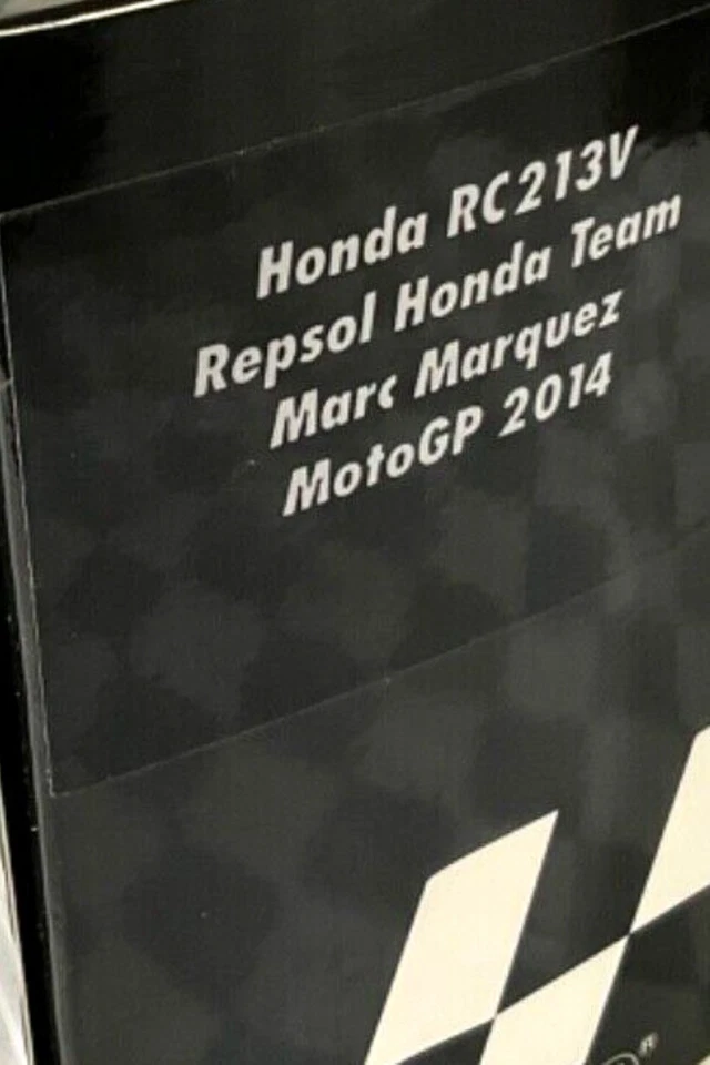 MINICHAMPS 1/12 MARC MARQUEZ N°93 HONDA RC213V REPSOL HONDA TEAM MOTO GP 2014 - Photo 4/4