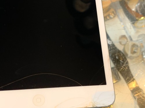 APPLE IPAD MINI 1ST GEN 32 GB IN WHITE WIFI ONLY - CRACKED SCREEN - Picture 9 of 24
