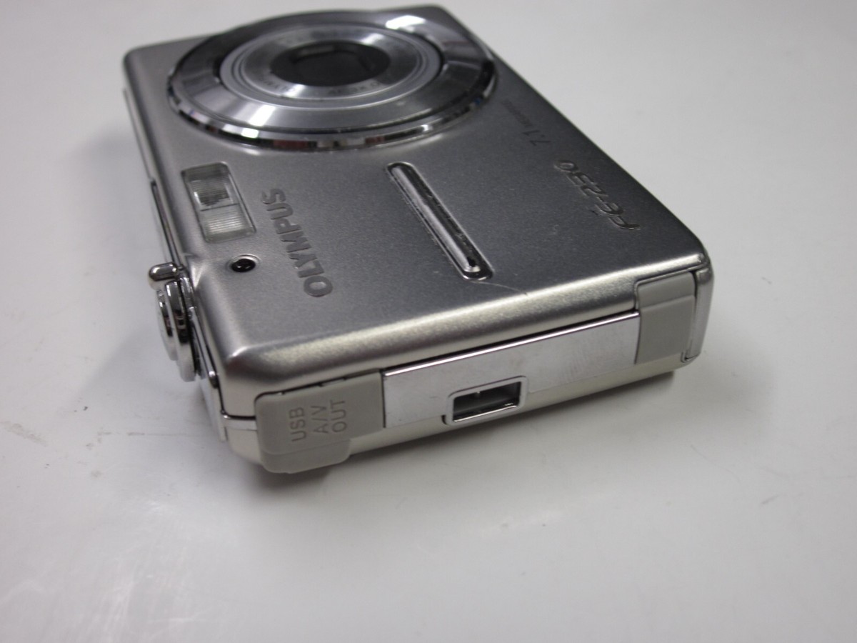 Olympus FE-230 7.1MP Digital Camera - For Parts - Read