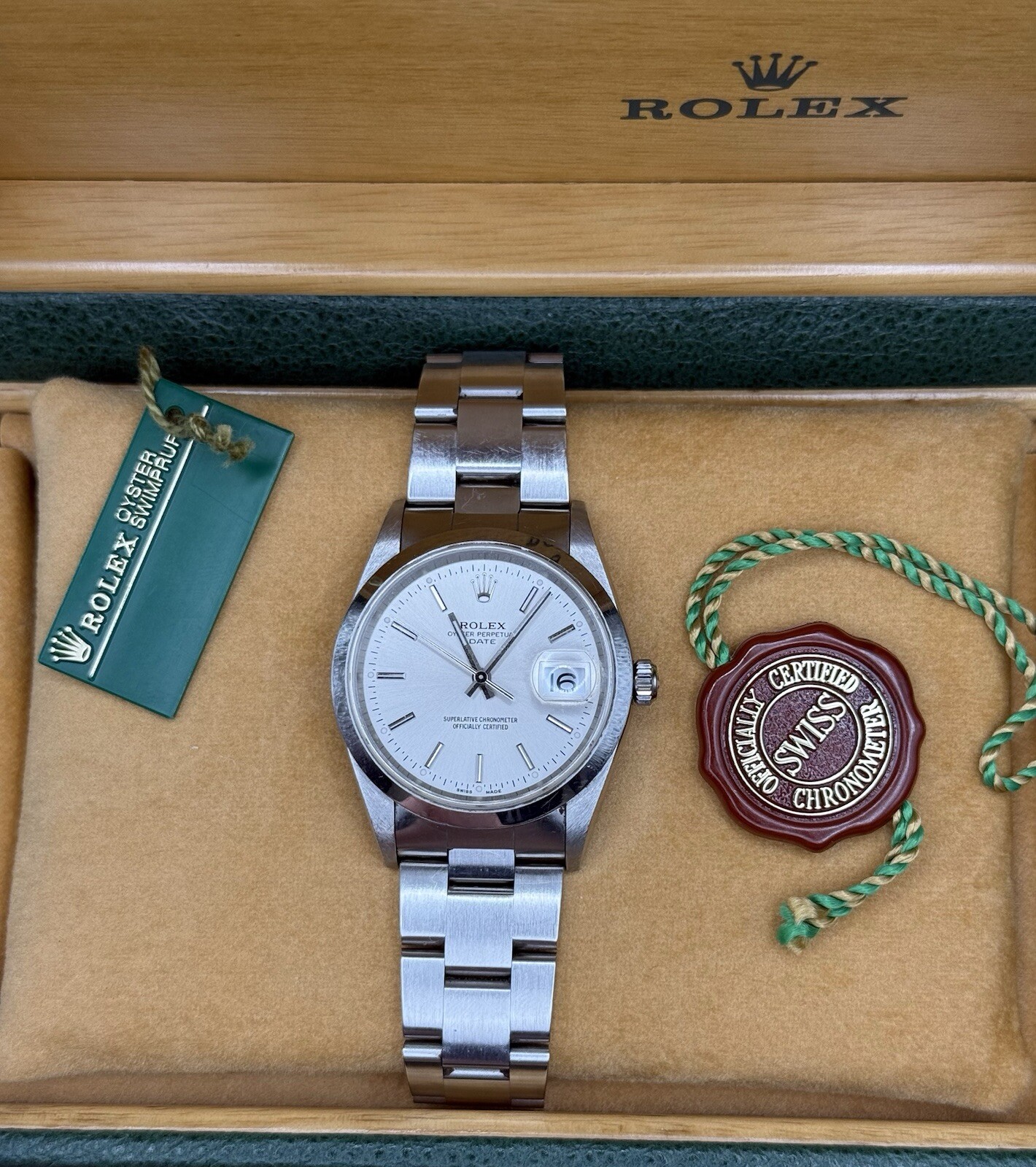 Rolex Oyster Perpetual Date. Ref: 15200 – Box and Papers - Hang Tags - Sticker