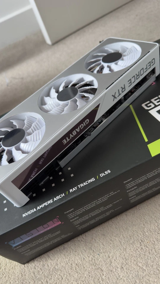 Gigabyte NVIDIA GeForce RTX 3070 VISION OC 8GB GDDR6 Graphics Card - Image 2 of 4