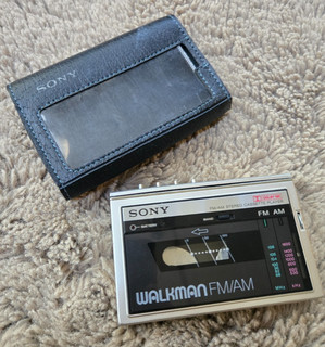 Reproductor de casete radio AM/FM Sony Walkman WM F10II Dolby NR plateado/negro SIN PROBAR