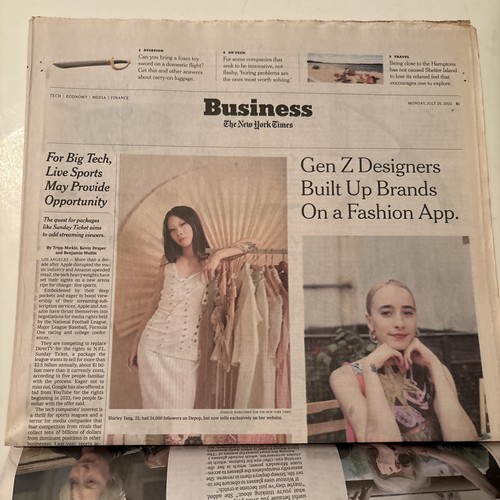 Die New York Times Zeitung 25. Juli 2022 Kansas Wahl stellt ersten Test… - Bild 4 von 5