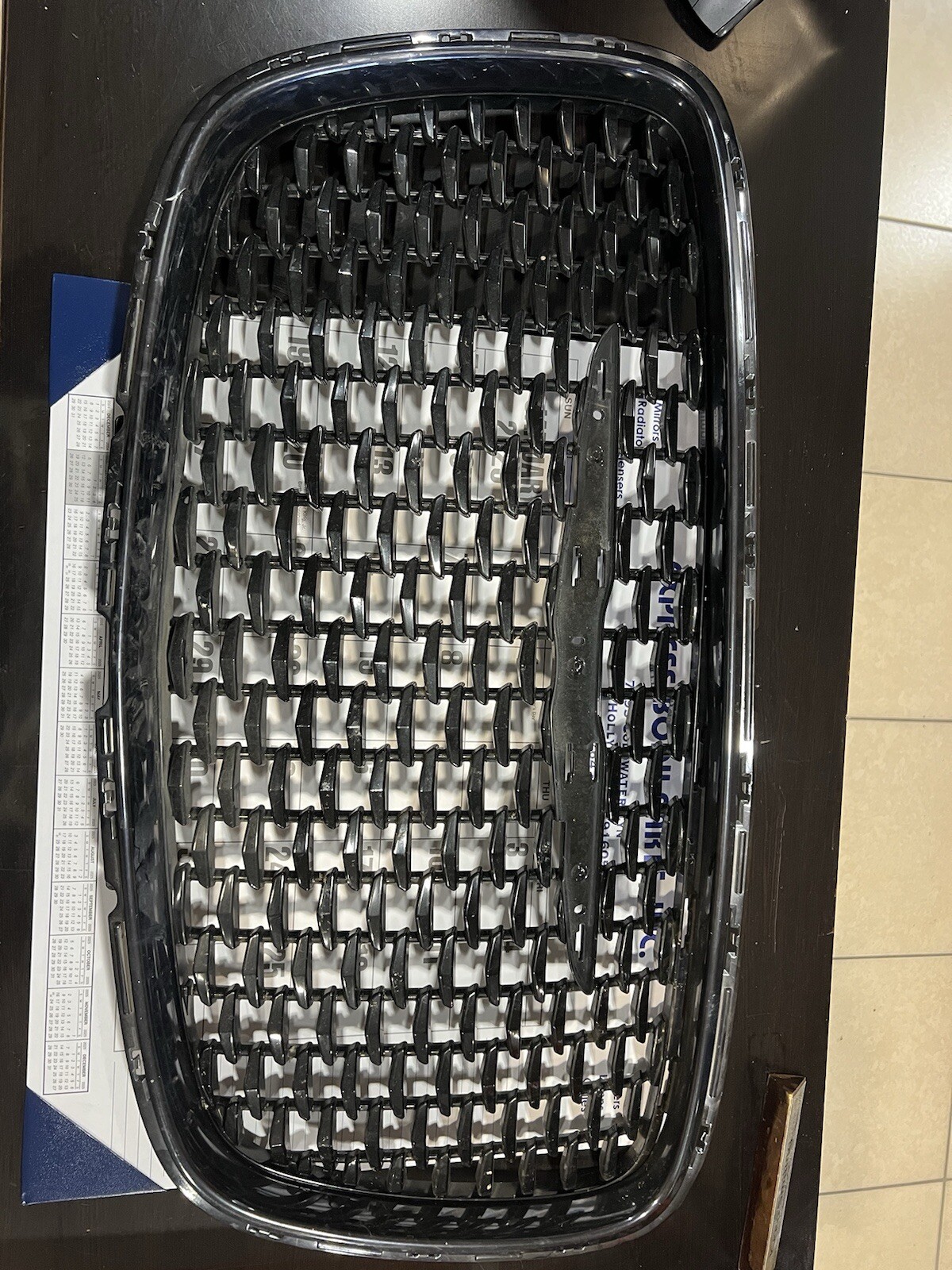 2015-2023 CHRYSLER 300 RADIATOR GRILLE MOPAR GENUINE 5SW16RXFAE