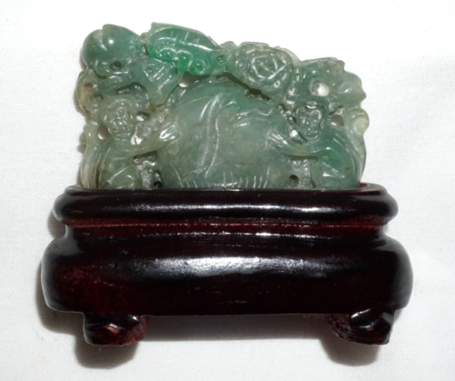 Vintage Chinese Jadeite Jade Monkey & Peach Motif Carving on Stand (InS) - Picture 17 of 21