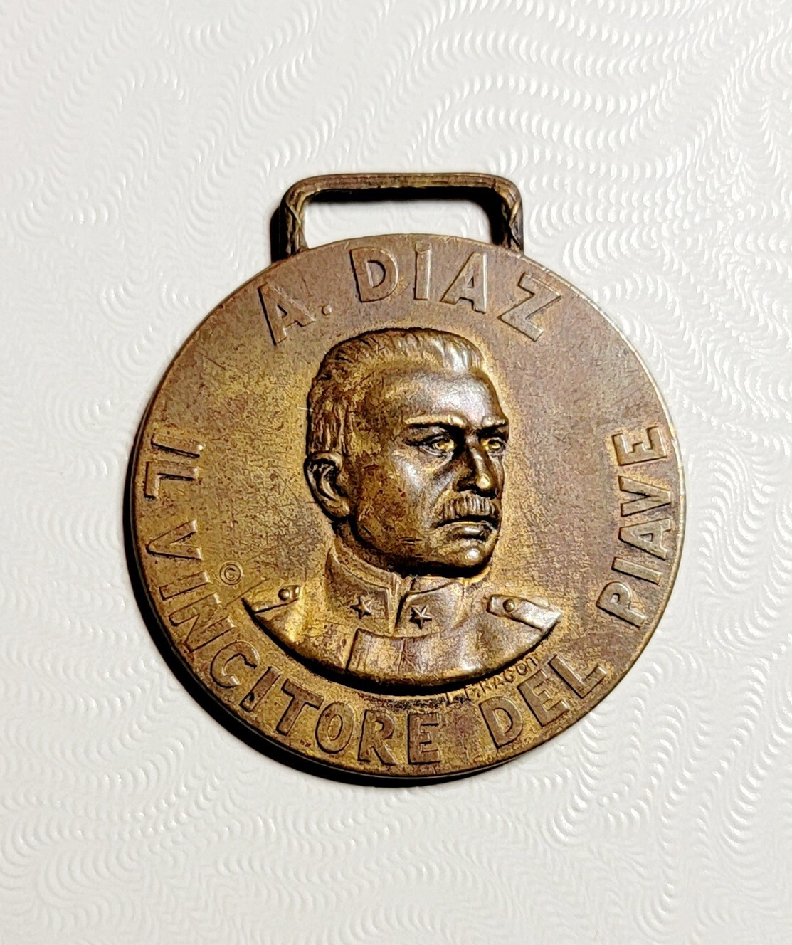 Vintage 1918 A. DIAZ IL VINCITORE DEL PIAVE Metal WATCH FOB