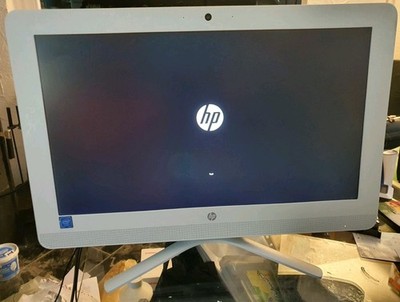 HP All In One PC Intel Celeron J4005 CPU 2X2,0Ghz 8GB DDR4 128GB SSD Win 11 Home