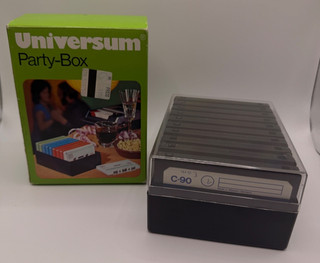 Universo Party Box Vintage con 10 Cassette C 90 Sorgente Internazionale
