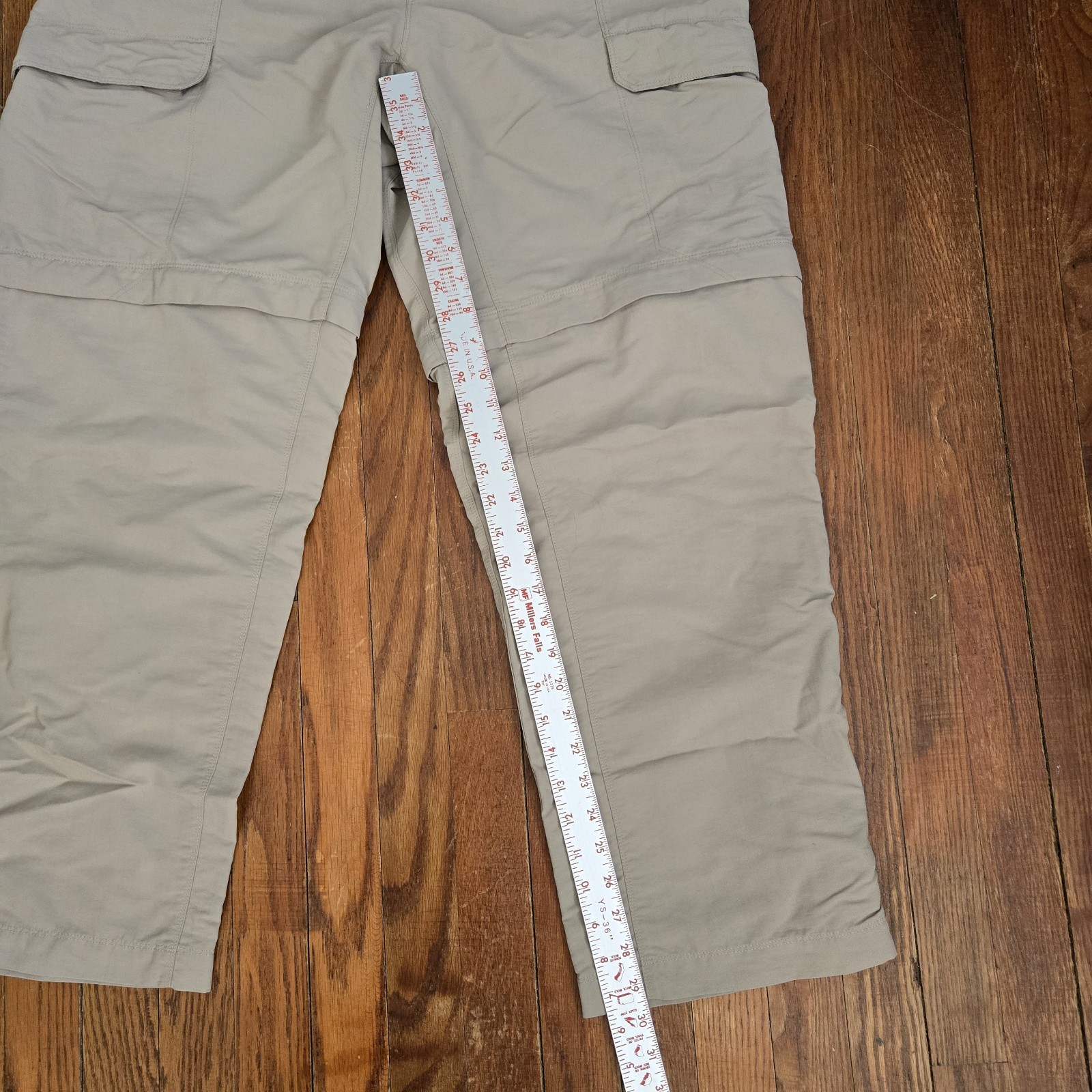 The North Face Convertible Hiking Pants Mens XL Zip Off Khaki Beige Small Flaw thumbnail 8
