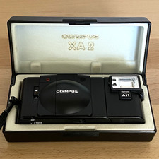 Olympus XA2 35mm Point Shoot Camera Electronic Flash A11 Compact Film Strap Case