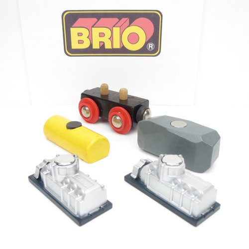 Flat Car & Cargo Lot BRIO World Wooden Railway