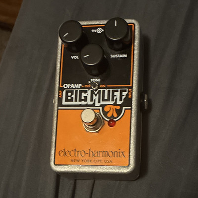 Electro-Harmonix Op-Amp Big Muff Fuzz Pedal for Electric Guitar, Analog