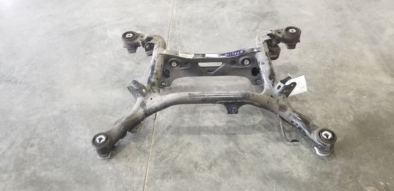 17 BENTLEY BENTAYGA REAR SUSPENSION CROSSMEMBER SUBFRAME