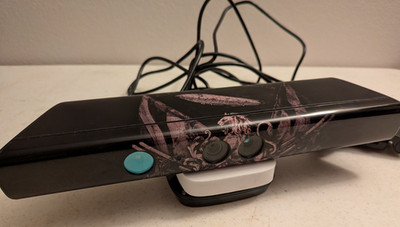Official Microsoft Xbox 360 Kinect Motion Sensor Bar w/ TV Clip