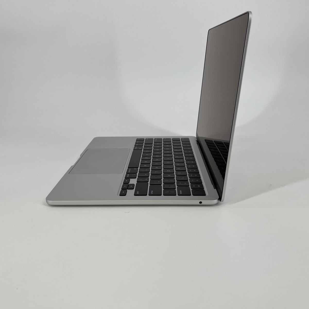 Apple MacBook Air 13 2024 M3 8-Core CPU 8-Core GPU 8GB 256GB
