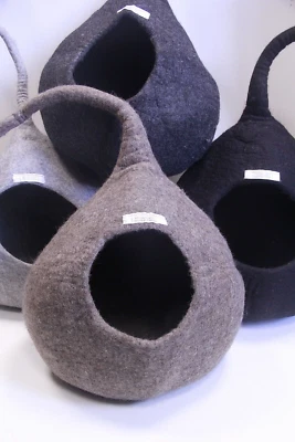 HANDMADE Luxus Premium Filz Katzenbett Höhle Handarbeit 100% Merinowolle Bett Katzenkätzchen