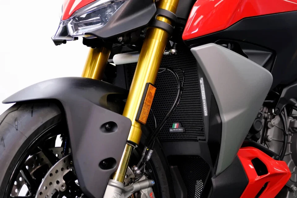 Ducati Streetfighter V2 & S (2025 - On) Radiator Guard Evotech Performance - Image 3 of 3
