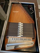 Vintage Oscar Schmidt 36 string autoharp with hard case tuning key
