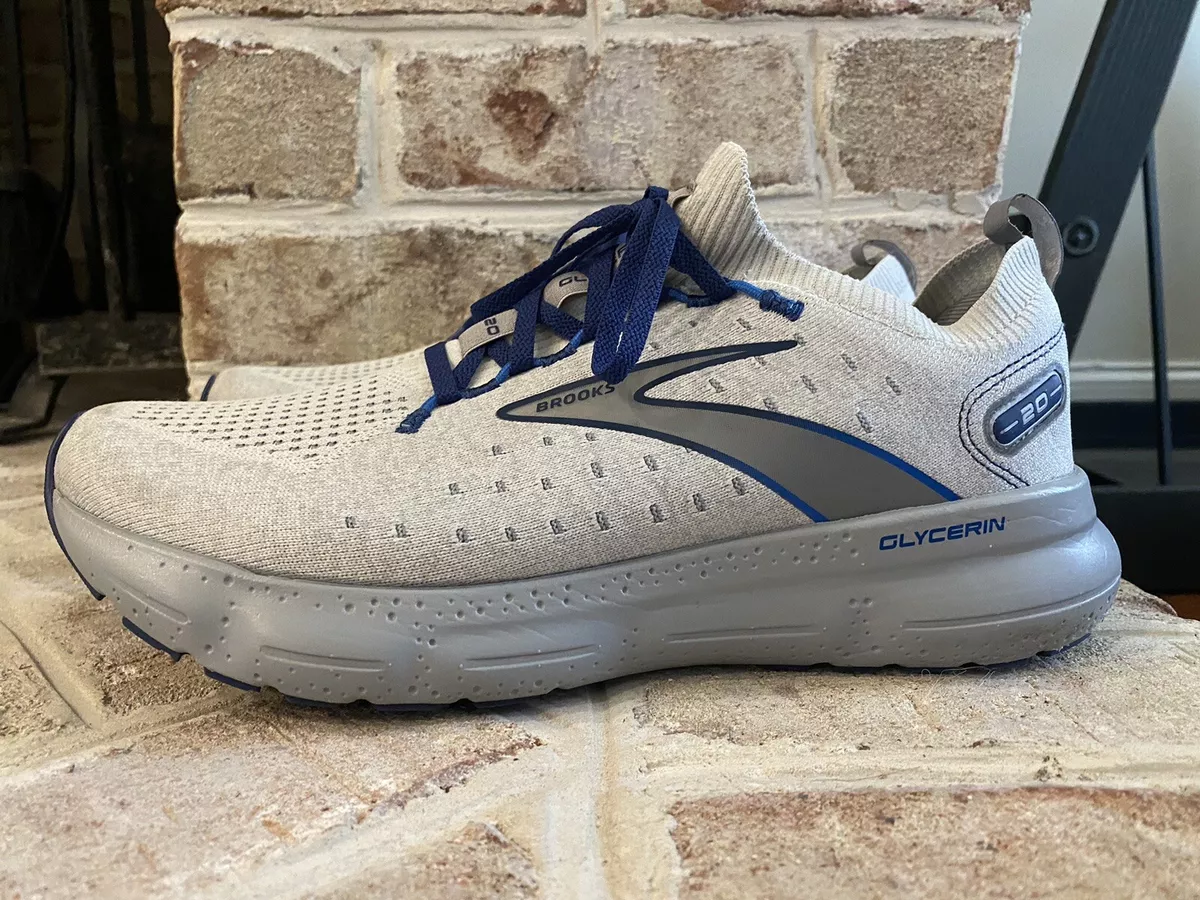 Brooks mens size best sale 1