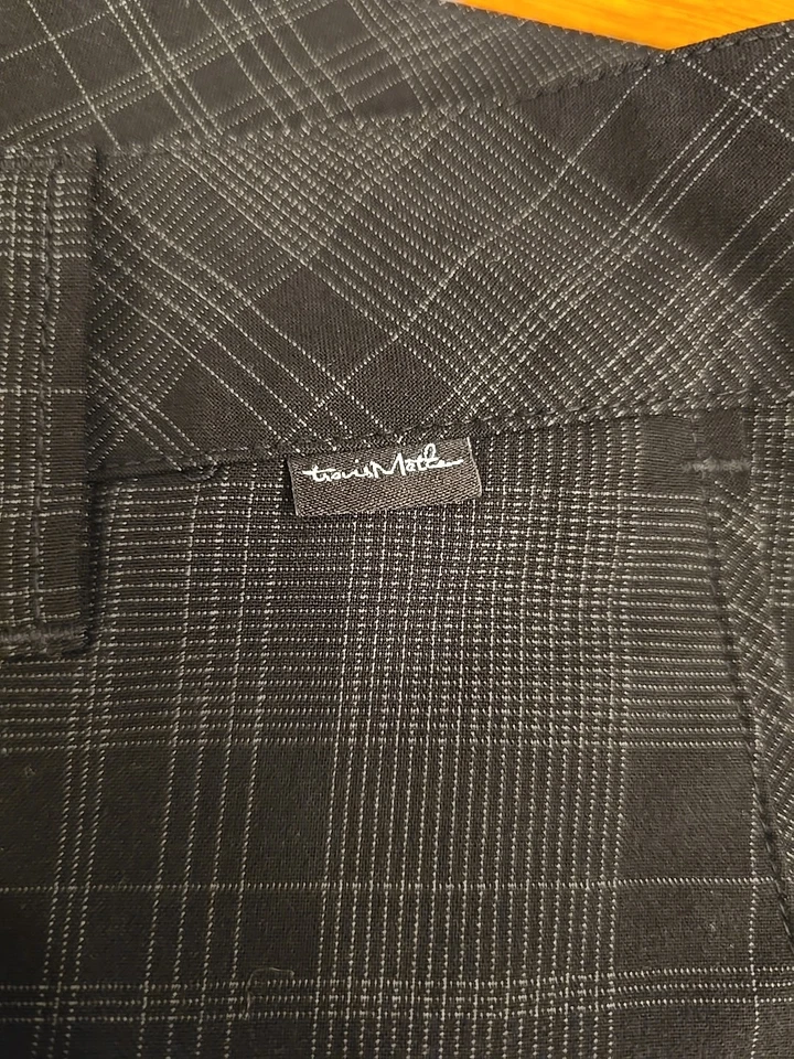 Travis Mathew Mens Waist 32 Black Gray Plaid Golf Shorts - Image 3 of 4