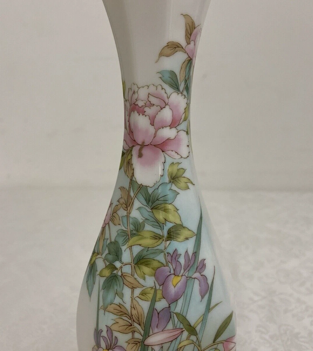 Vintage Asian Ceramic Bud Vase w Painted Floral Art Flowers Fine China Gold Trim