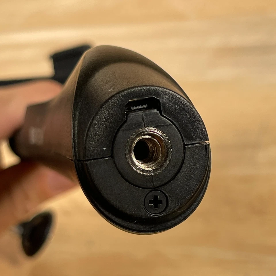 Satechi Black Handheld Bluetooth Universal Smart Selfie Stick - Image 3 of 3