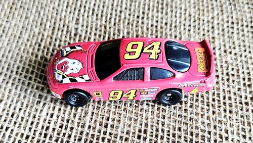 1998 Hot Wheels McDonalds Red #94 Race Car Ford Taurus - Picture 2 of 5