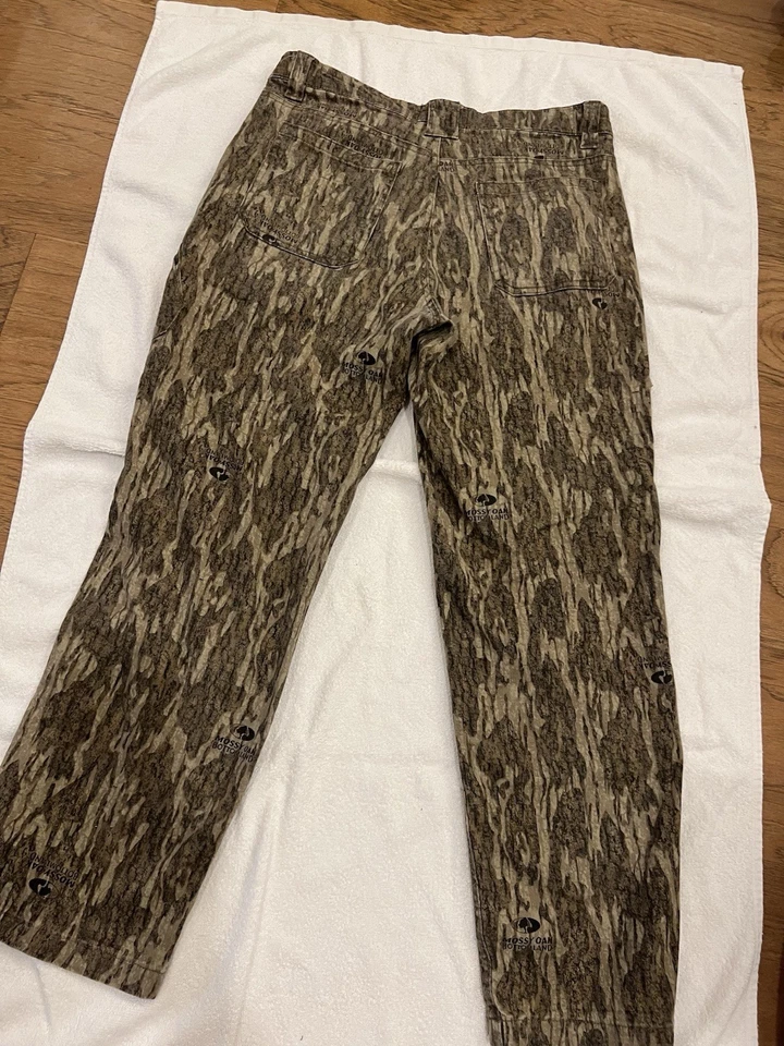 Pantalones camuflados Mossy Oak Bottomland para hombre pequeños (34-36) carga caza al aire libre Foto 2 de 4