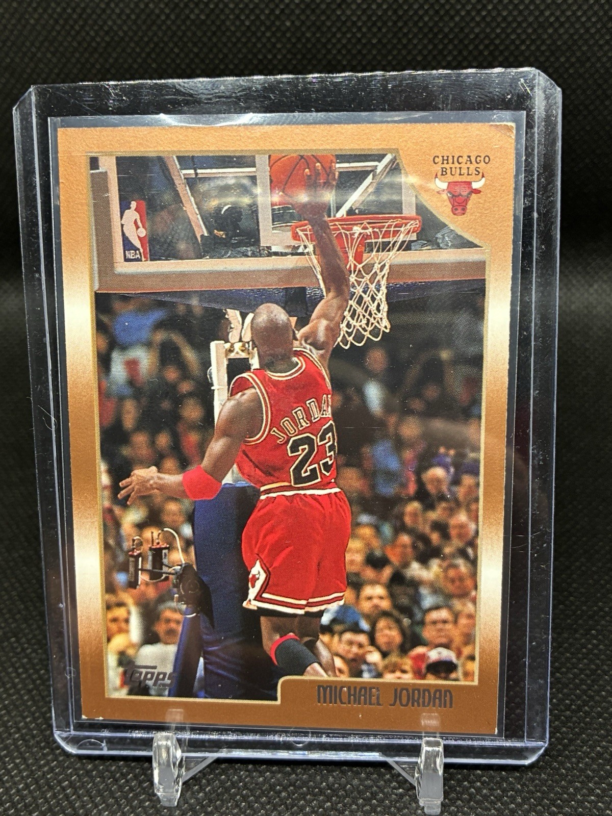 1998-99 Topps - Michael Jordan #77