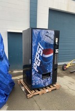 Dixie Narco Soda Vending Machine - Single Price/12oz Can- FREE SHIPPING