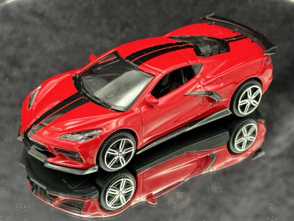 Красный Chevrolet Corvette купе C8 2020 Street Fire Accelerate Maisto 2022 1:43 - Изображение 3 из 4