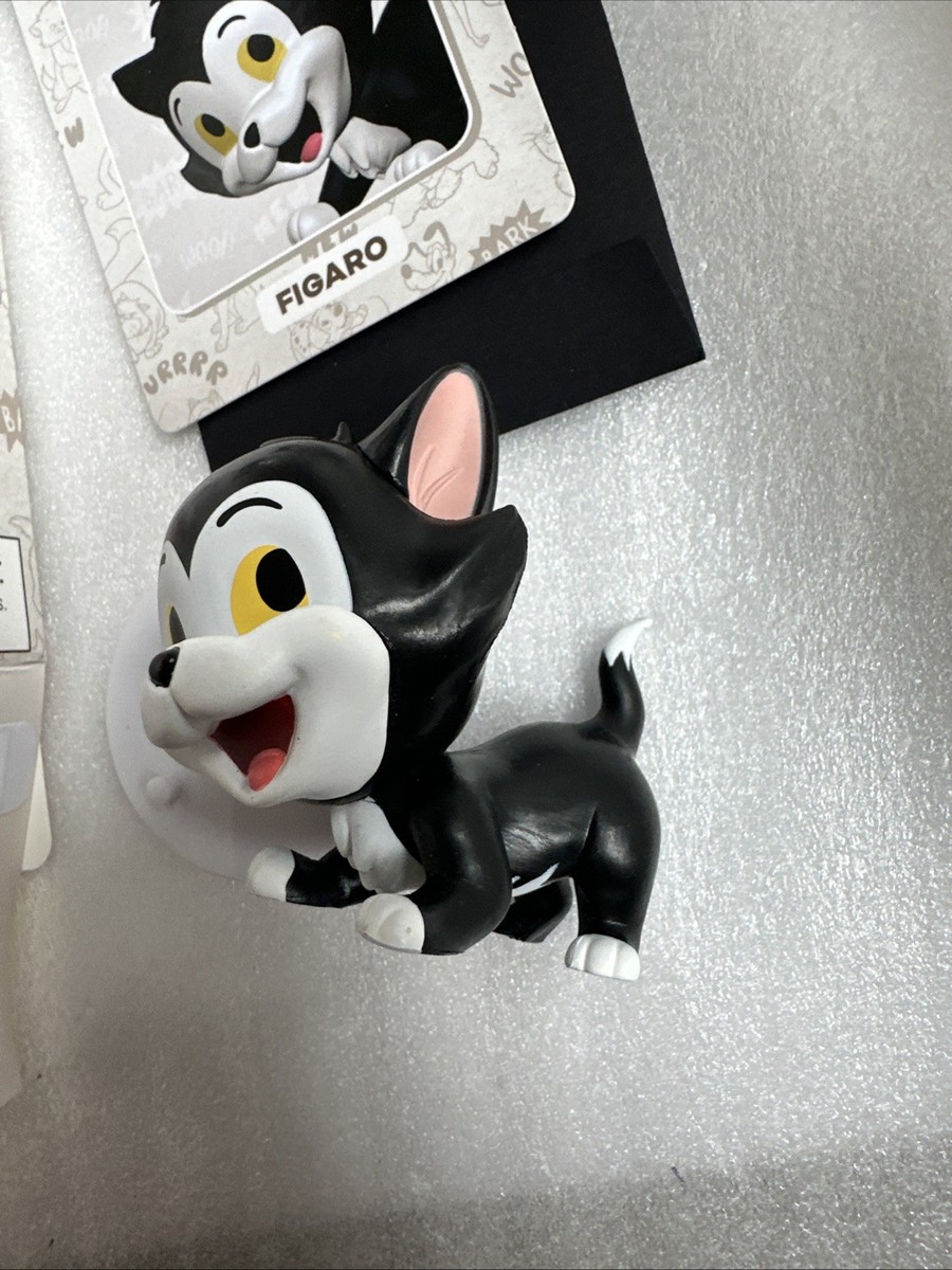 CultureFly Disney Cats & Dogs Mystery Vinyl 3” Figure Pinocchio