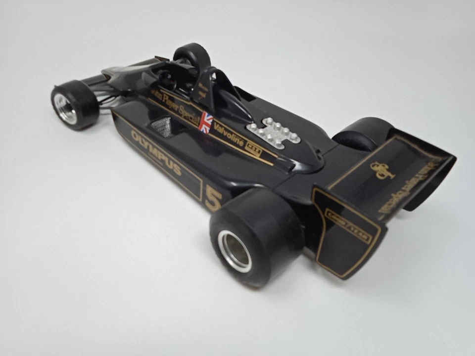 Bburago Lotus John Player Special Mario Andretti Scala 1:14 - MADE IN ITALY - Immagine 2 di 4