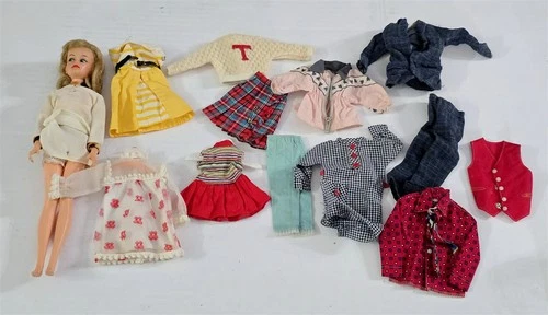 X-821 VINTAGE 1960'S IDEAL TAMMY DOLL WITH CLOTHING