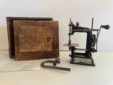 Antique 1896 Little Comfort - Crank - Cast Iron Sewing Machine with Chain Drive