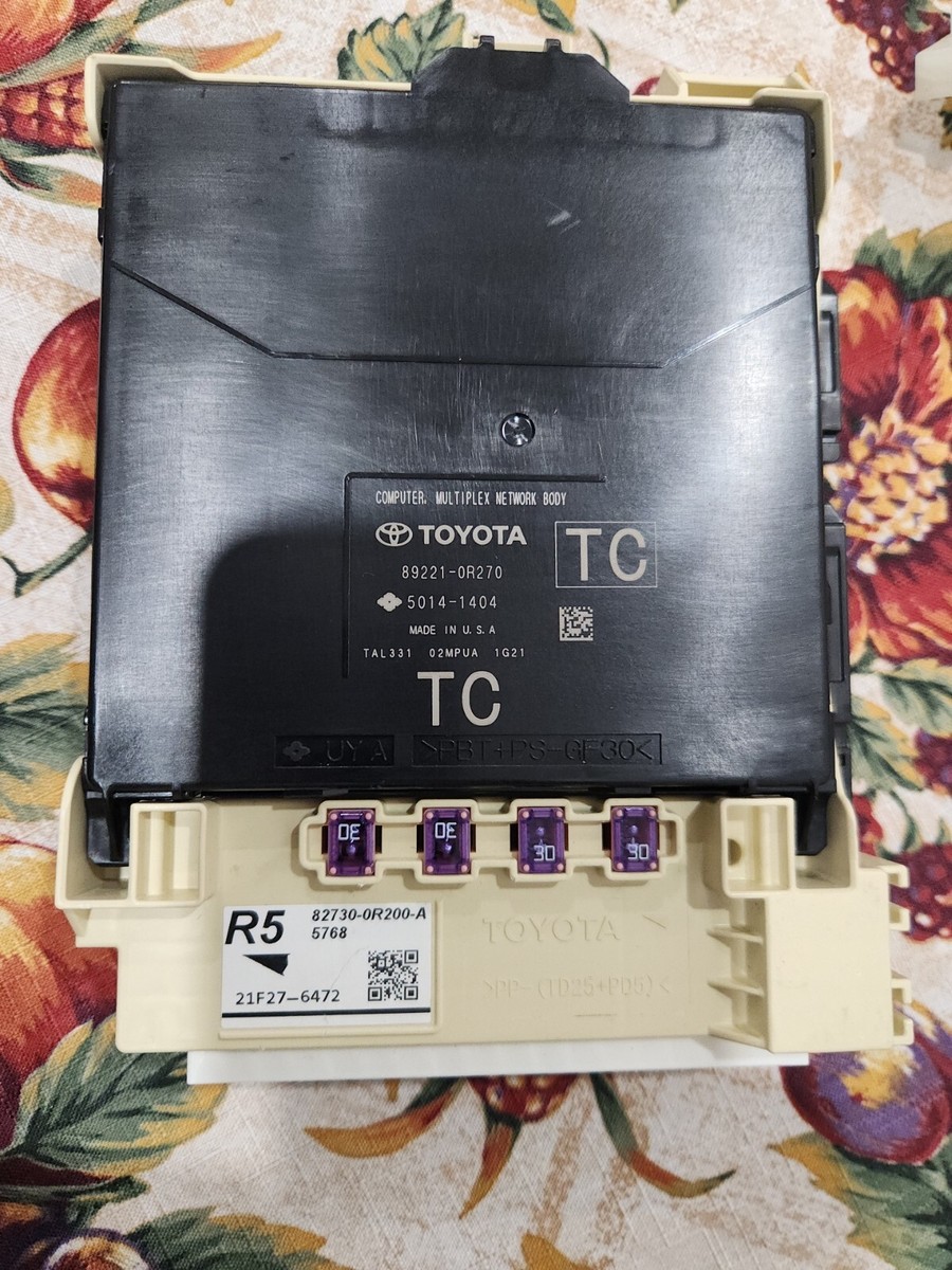 TOYOTA RAV4 純正 USヒーターコントロール USDM 中古 美品 2019 - 2023 TOYOTA RAV4 BODY CONTROL MODULE COMPUTER UNIT