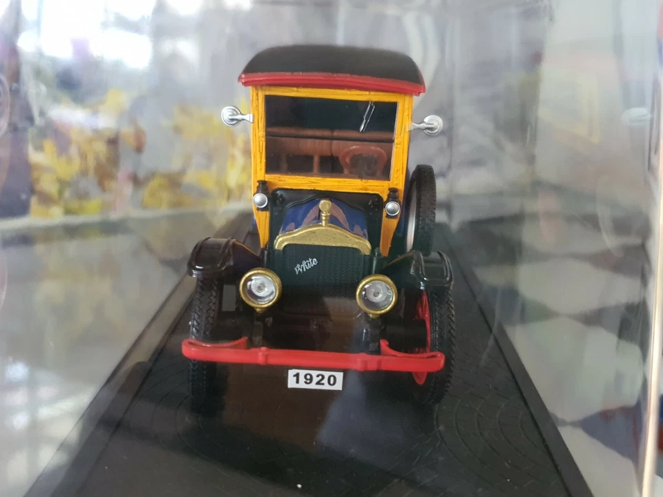 1:32 White Van 1920 Pepsi Cola Delivery Van Hermoso Campion By Signature models - Image 4 of 4