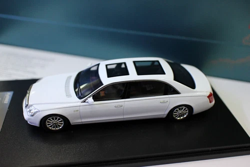 C Cool Models Mercedes-Benz Maybach 62S White 1/43 Scale Diecast Model Car - Picture 5 of 7