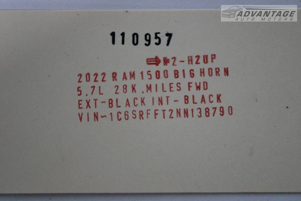 Dodge Ram 1500 2019-2023 doble cabina panel de pared trasero silenciador interior cubierta de moldura OEM Foto 4 de 4