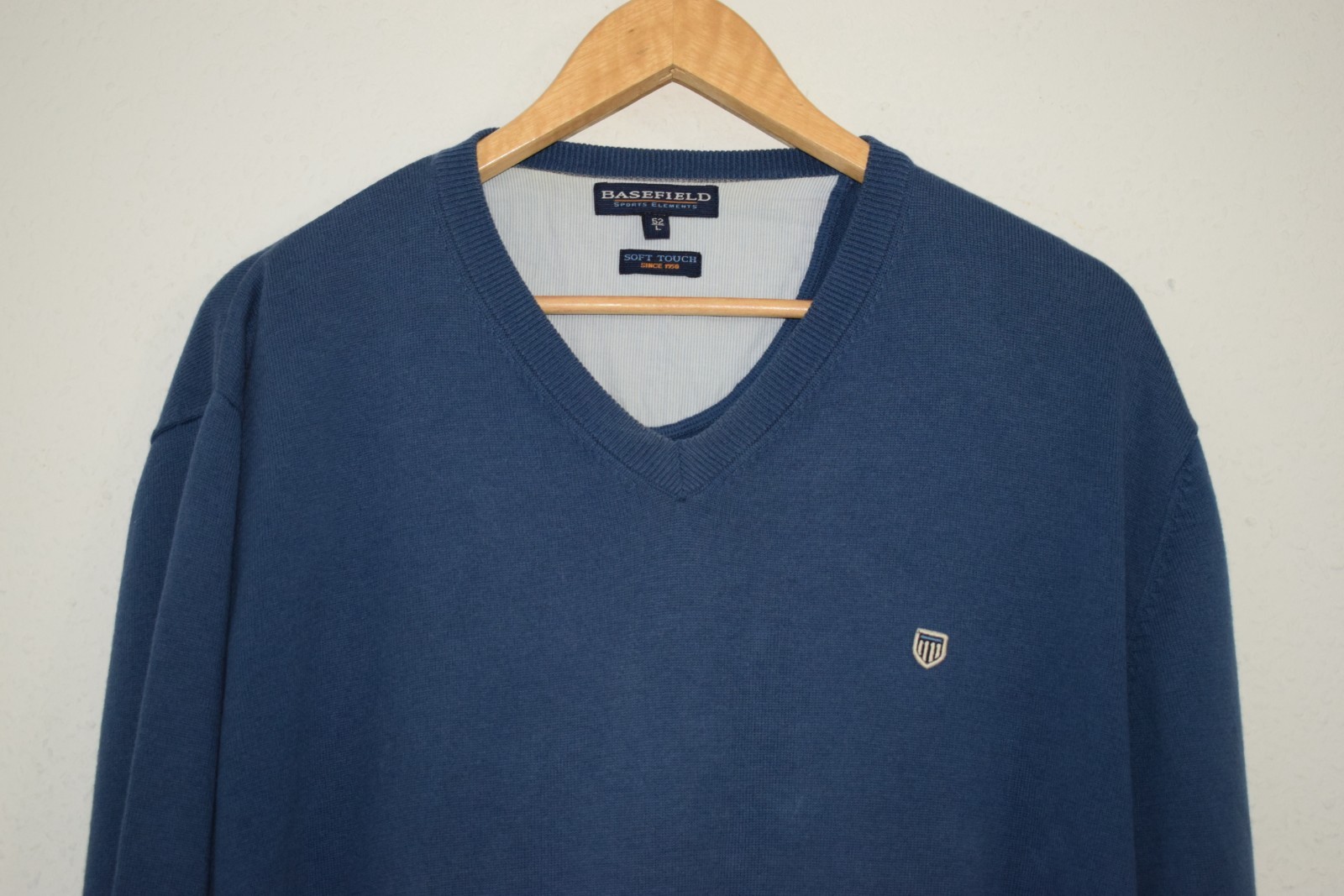Basefield Men’s V-Neck Sweater - Blue Cotton & Wool Blend - Size L (52) - Soft T image 2