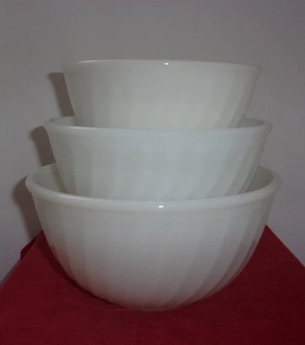 Fire King white milk glass swirl nesting mixing bowls 3 pc vntg 7" 8" 9" VGUC
