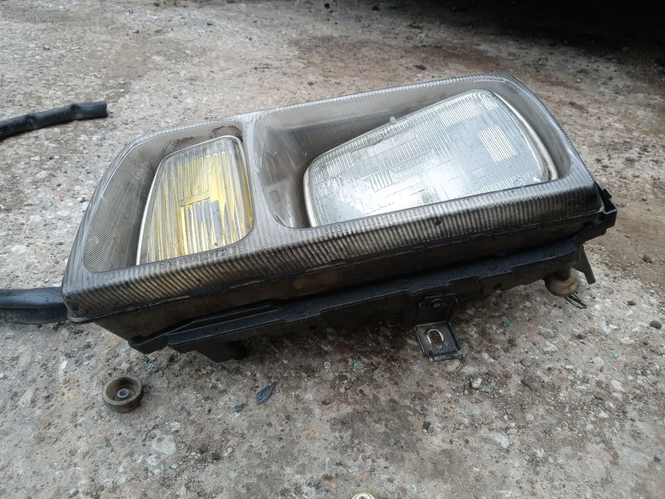 Faro izquierdo conductor Mercedes 300SD 1981-1985 probado por fabricante original  Foto 3 de 4