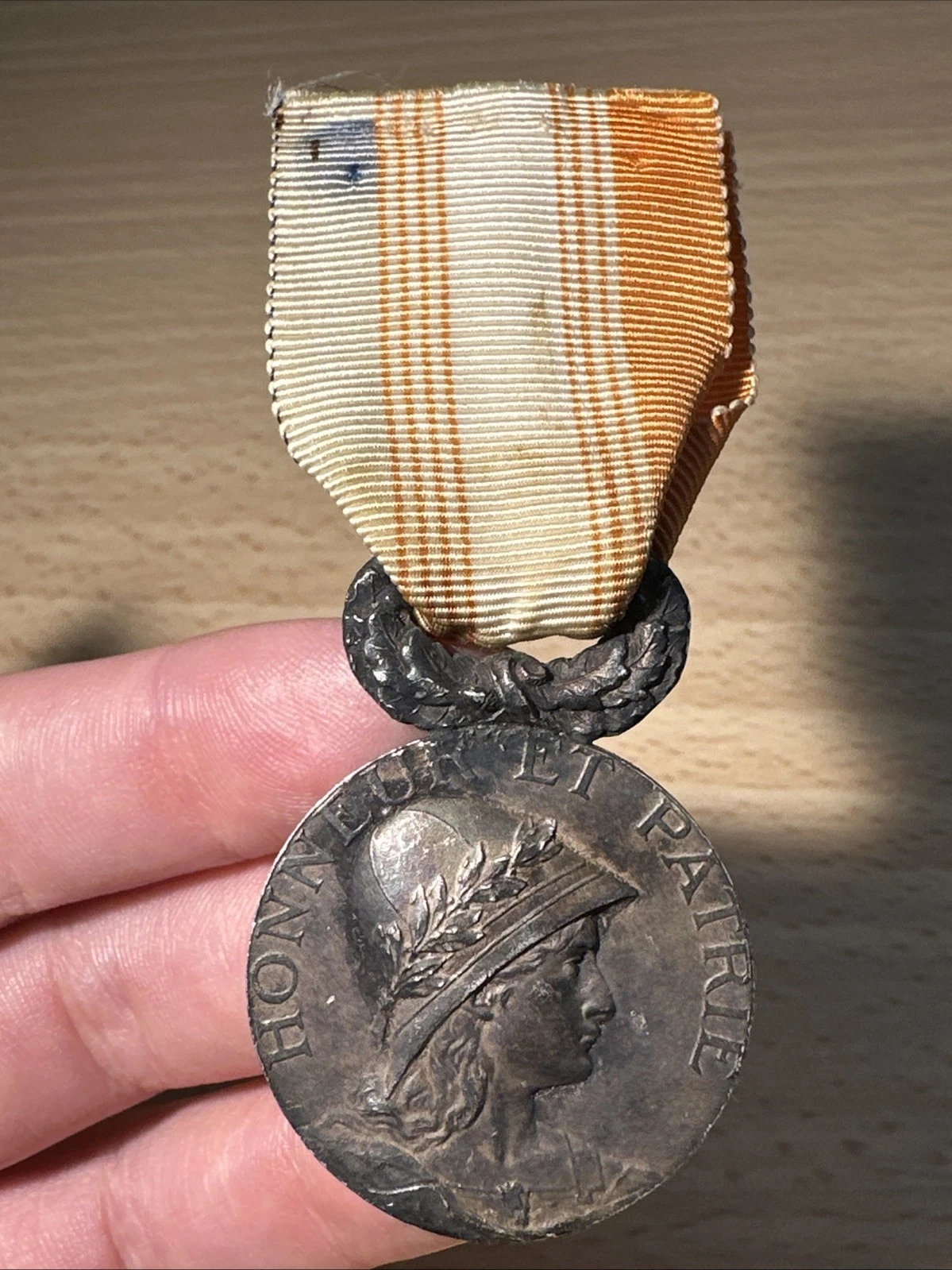 Médaille À Ruban, Honneur Et Patrie, Association Des Anciens Spahis En Bronze