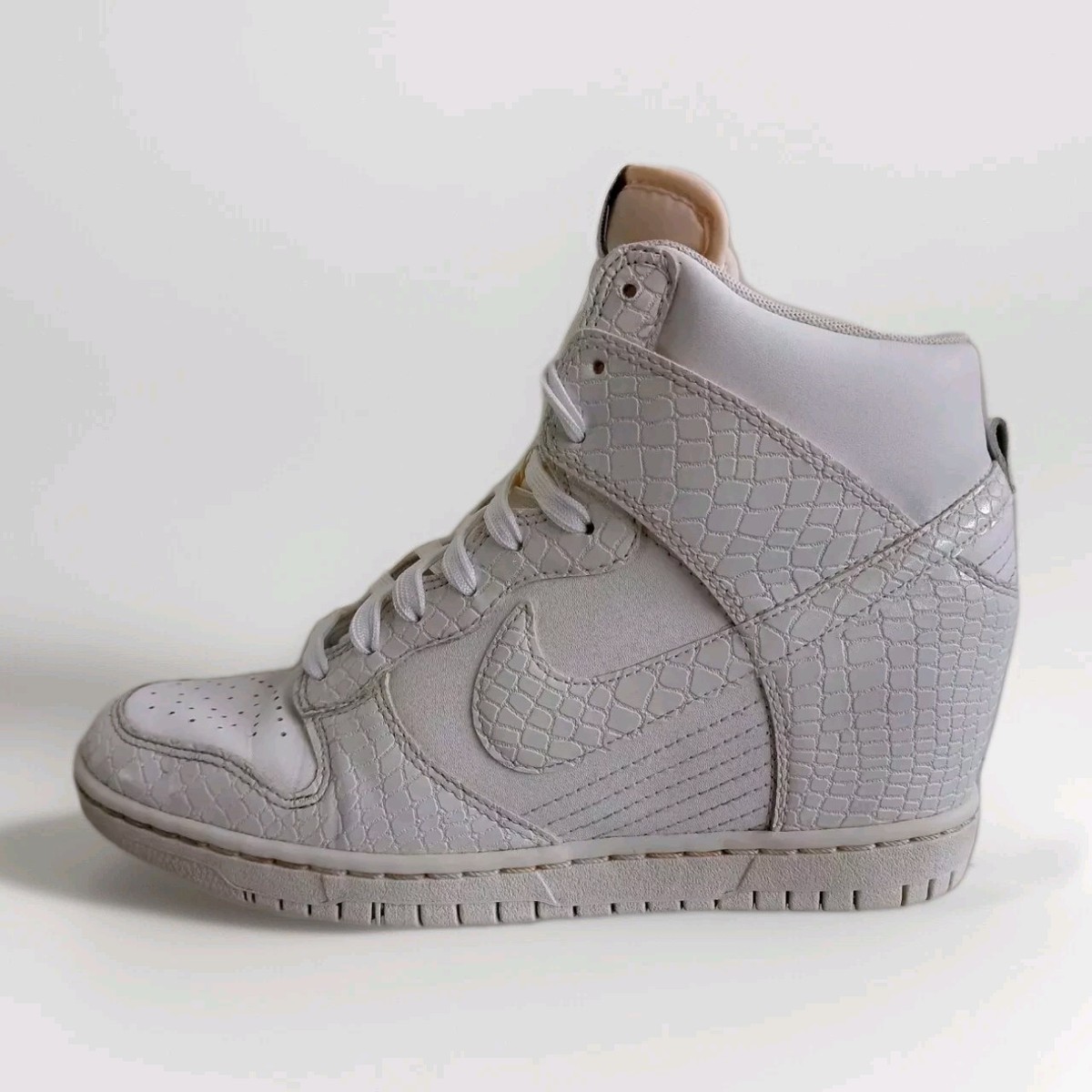 NIKE DUNK SKY HI WEDGE WHITE CROC SIZE UK 5.5 EUR 39 (528899 NIKE DUNK SKY HI WEDGE WHITE CROC SIZE UK 5.5 EUR 39 (528899