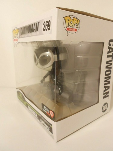 Funko POP! DC Collection by Jim Lee CATWOMAN B&W #269 Game Stop Exclusive VG Box - Picture 4 of 10