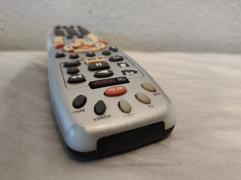 Comcast Xfinity 1167ABM1-0002-R Cable Box Digital HD TV Cable Remote Control - Image 4 of 4